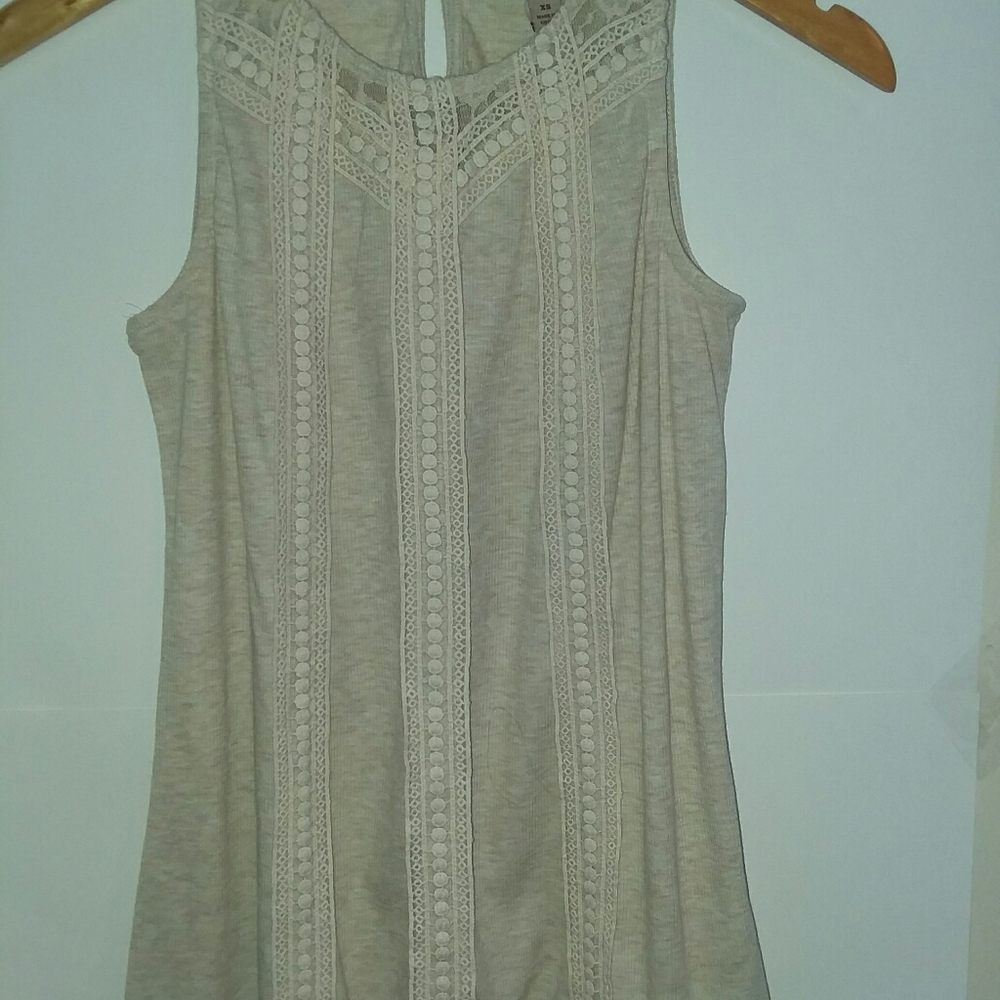 Knox Rose Size XS cream blouse